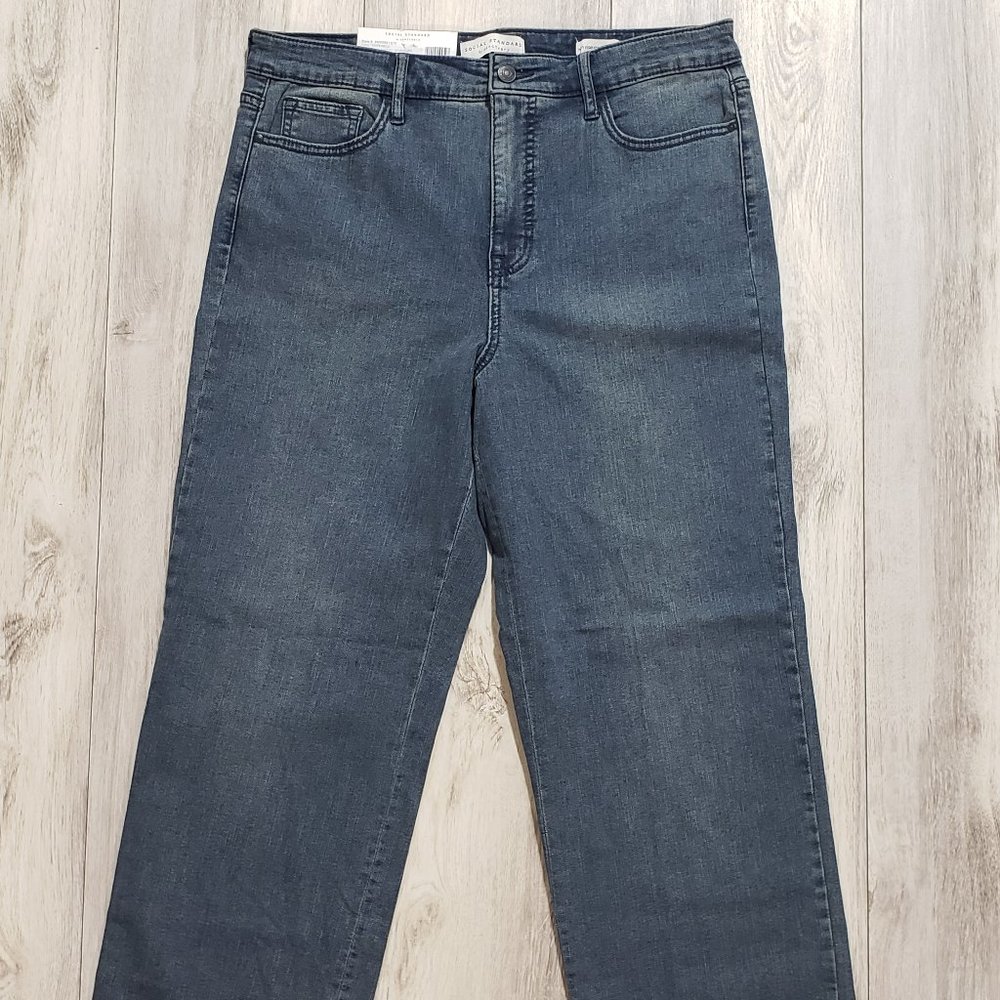 Social Standard By Sanctuary 5 Pocket High Rise Crop Straight Jeans